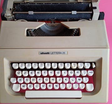 Mario Bellini - Olivetti, Lettera 25 - Typemachine -