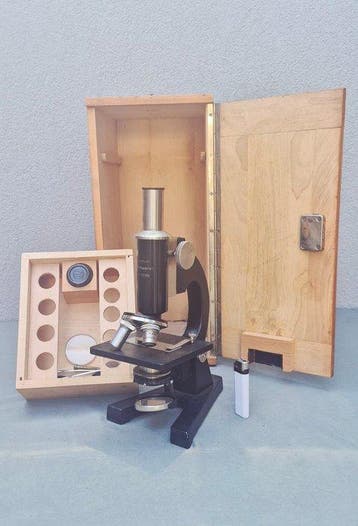 Monocular compound microscope - 1-1086 - 1950-2000 -