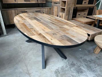 Scarlet eettafel, kleur mumbai, Nieuw, Overige materialen