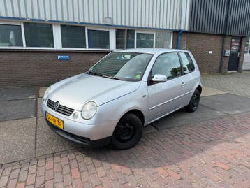 Volkswagen Lupo 1.4 AUTOMAAT! NAP! NWE APK! 2E EIG! DEALER O, Auto's, Dealer onderhouden, Stof, Zwart, Origineel Nederlands
