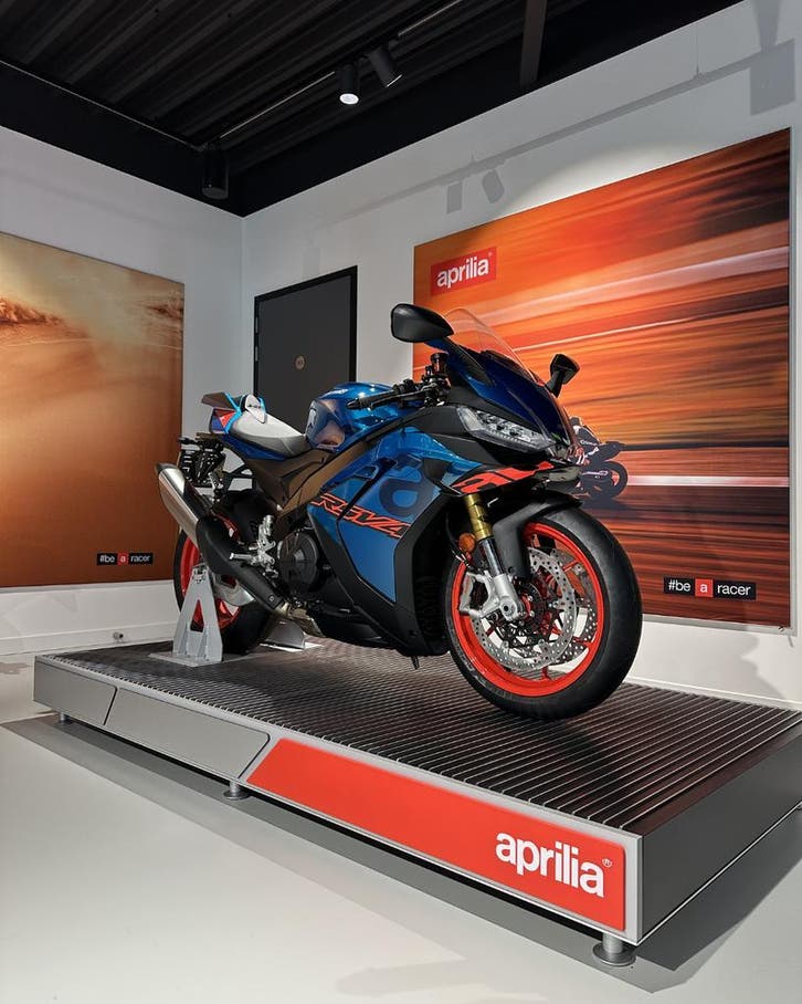 Aprilia RSV4 1100cc - Nieuw (€ 1500 euro korting!), Motoren, Motoren | Aprilia, Sport, Motorrijbewijs A, 4 cilinders, meer dan 35 kW