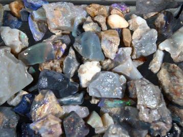 Geen reserve - Ct. 155,00 Australische ruwe opaal uit