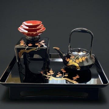 Aizu Lacquerware Toso Set: Sabi-e & Raden (parelmoer)