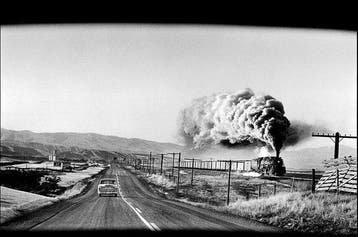 Elliott Erwitt (1928) - Locomotice, Wyoming, USA. 1954.