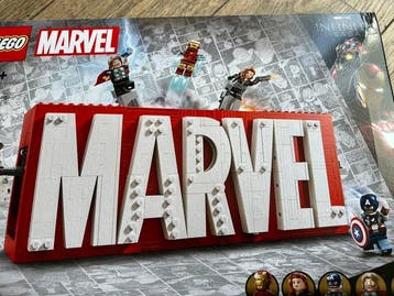 Lego Set - Marvel - MARVEL logo met 5 superhelden, Nieuw