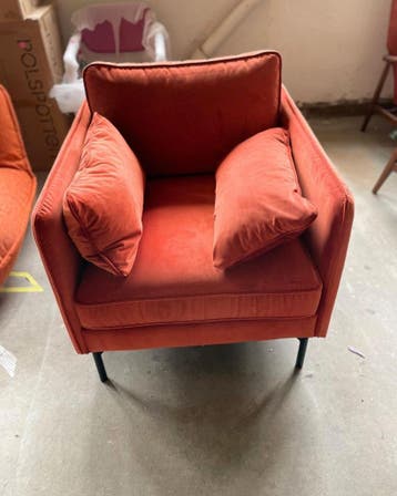 Polspotten fauteuil van fluweel in roestbruine kleur, Ophalen of Verzenden, Zo goed als nieuw, Hollywood Regency, 75 tot 100 cm