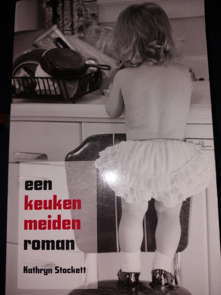 Een keukenmeidenroman - Kathryn Stockett 9789048005239, Boeken, Romans, Gelezen, Verzenden