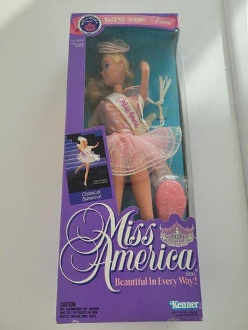 Kenner - Pop Kenner Miss America Devon – Talent Show