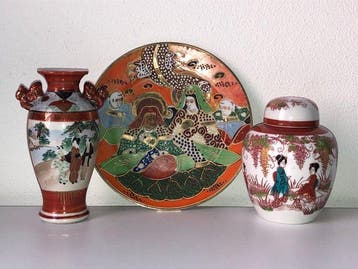 Kutani style - Wandbord (3) - Porselein - Japanse, Antiek en Kunst