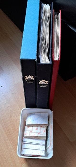 Nederland - Partij postzegelboekjes oa. in 2 Davo albums, Postzegels en Munten, Postzegels | Nederland, Gestempeld