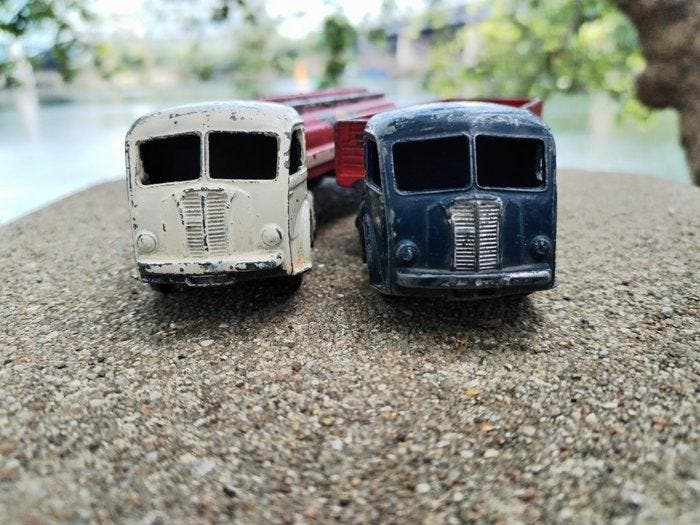 Dinky Toys 1:43 - Model vrachtwagen (2) - Tracteur Panhard, Hobby en Vrije tijd, Modelauto's | 1:5 tot 1:12