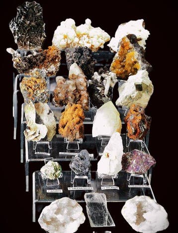 Museumkwaliteit mineralen en kristallenverzameling. Met de