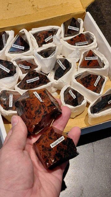 Verzameling Mahonie Obsidiaan – gepolijste natuurlijke