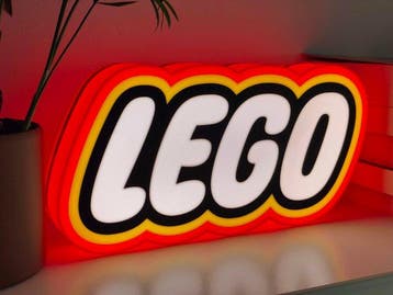 LEGO Custom Item - Lighted logo sign, Kinderen en Baby's, Speelgoed | Duplo en Lego, Nieuw