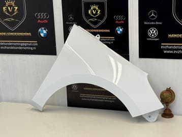 Ford Fiesta spatbord/voorscherm rechts voor bj.2017 wit, Gebruikt, Voor, Ford, Spatbord