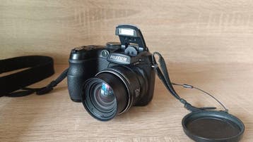 Fujifilm FinePix S1000fd+ Sandisk 4GB SD Card Digitale, Nieuw