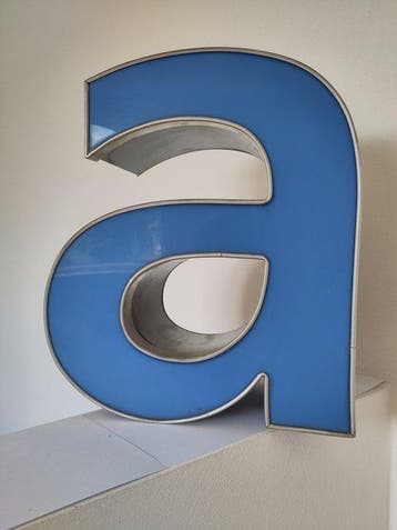 Industriële apparatuur - Lettertypografie a - Duitsland