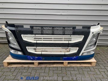 Bumper Volvo FH4 82137660, Ophalen, Gebruikt, Volvo, Carrosserie en Plaatwerk