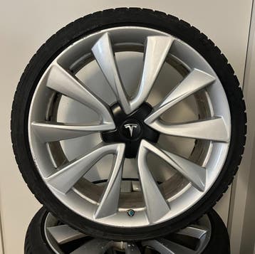 Tesla Model 3 20 inch Stiletto Velgen + Winterbanden, Ophalen of Verzenden, Nieuw