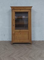 Landelijke klassieke legkast, eendeurskast, vitrinekast, Antiek en Kunst, Antiek | Meubels | Kasten