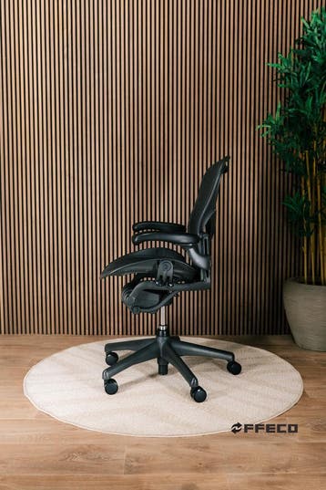 100+  Herman Miller Aeron Full Option Inclusief Posturefit, Huis en Inrichting, Verzenden, Zwart, Zo goed als nieuw, Bureaustoel