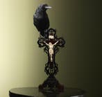 Kraai op Kruis Taxidermie Opgezette Dieren By Max, Verzamelen, Dierenverzamelingen, Ophalen of Verzenden, Nieuw, Vogel, Opgezet dier