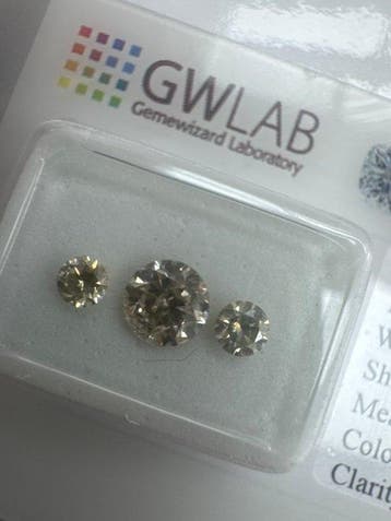 Zonder minimumprijs - 3 pcs Diamant (Natuurlijk gekleurd) -, Nieuw