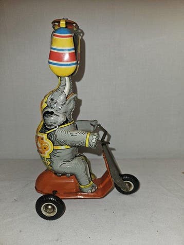 josef wagner - Speelgoed Olifant op scooter - Duitsland