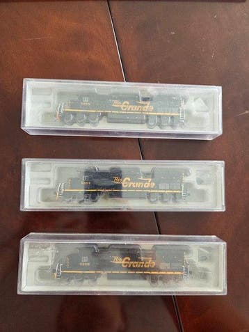InterMountain N - Diesellocomotief (3) - 3x EMD SD40T-2,, Nieuw