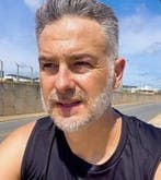 Ben jij net als deze man op zoek naar een leuke date?, Contacten en Berichten