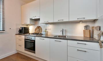 Te Huur 2 Kamer Appartement Rijnauwenstraat In Breda, Noord-Brabant, Direct bij eigenaar, Breda, Appartement