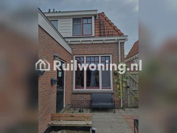 Gezin zoekt den groter huis (Uitgeest)