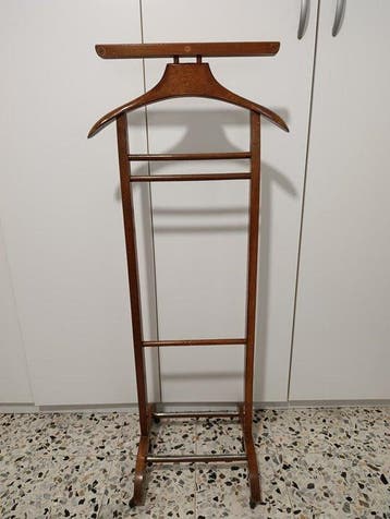 Dressboy - Walnoot - Italië - Gereguleerde servomotor