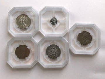 . Wereld Lot of 5 Coins within a Geni Slab : 2 Francs 1916