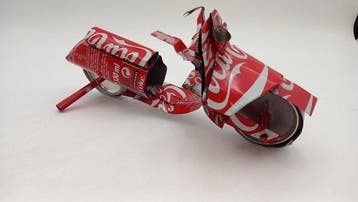 Modelauto - Vespa o Lambretta fatta con lattina CocaCola, Nieuw