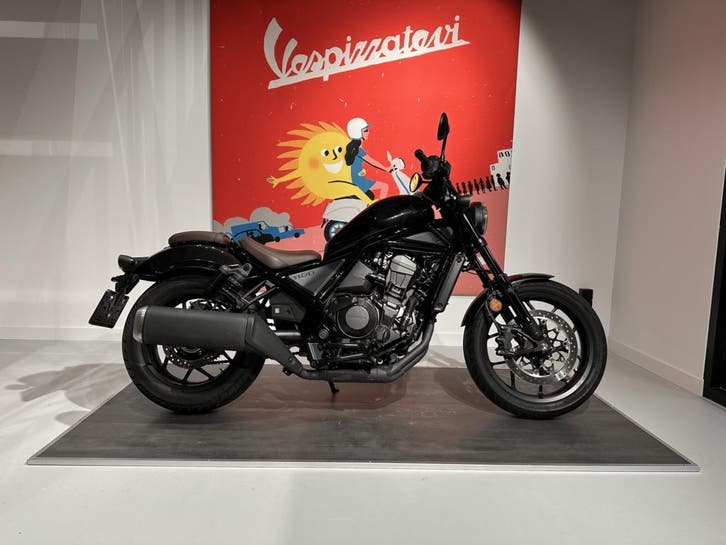Honda Rebel CMX1100A (bj 2021), Motoren, Motoren | Honda, Chopper, Motorrijbewijs A, 2 cilinders, meer dan 35 kW, ABS, Cruise Control