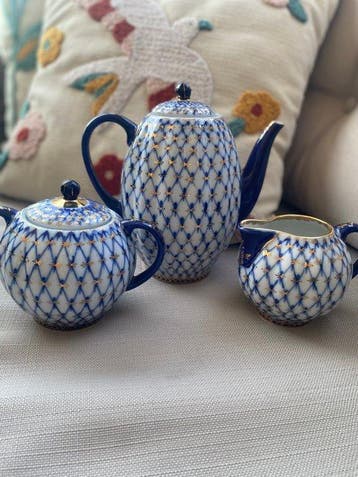 Lomonosov Imperial Porcelain Factory - Koffiepot (3) -