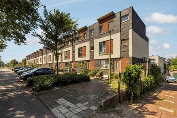 Te huur: Huis Bovenkerkerweg in Amstelveen, Noord-Holland, Amstelveen