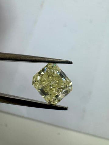 1 pcs Diamant (Natuurlijk gekleurd) - 1.57 ct - Radiant -, Nieuw
