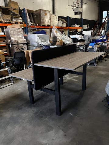 Refurbished Duo Bureau Van Ahrend - Nieuwstaat, Huis en Inrichting, Verzenden, In hoogte verstelbaar, Zo goed als nieuw