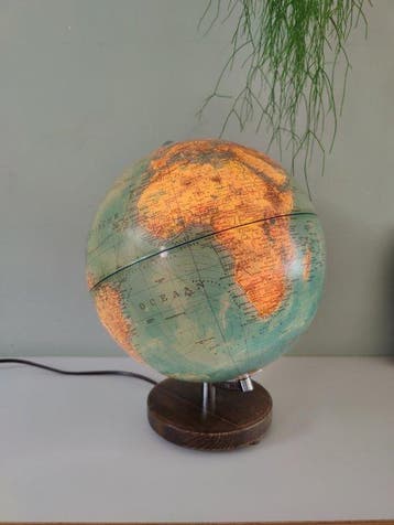 Celestial and terrestrial globes - Paul Oestergaard - Duplex, Antiek en Kunst