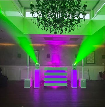 DJ huren bruiloft & feest | Professioneel licht & geluid, Solo-artiest