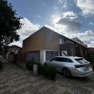 Huis in Eindhoven gevonden voor €1795,- pm, Huizen en Kamers, Huizen te koop, Eindhoven
