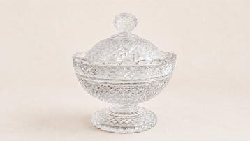 Baccarat - Bonbonnière / Drageoir en cristal taillé avec