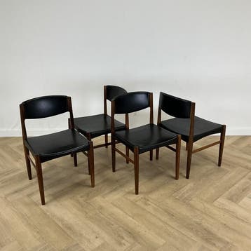Set van 4 vintage teakhouten eetkamerstoelen van Grete Jalk, Huis en Inrichting, Stoelen, Gebruikt, Zwart, Leer, Ophalen of Verzenden