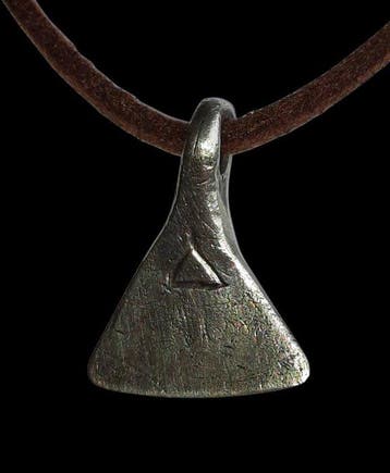 Viking periode Zilver Zeldzame amulet in de vorm van een