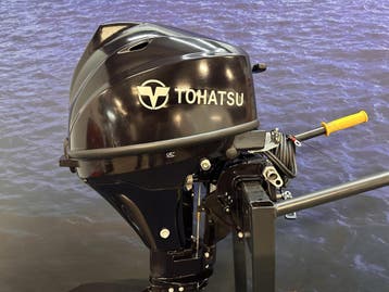 “ Tohatsu 9.8 | Kortstaart Afstand Bediening Nieuwstaat “, 5 tot 10 pk, Viertaktmotor, Ophalen of Verzenden, Zo goed als nieuw