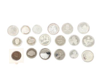Diverse zilveren en 1 messing penning, Nederland