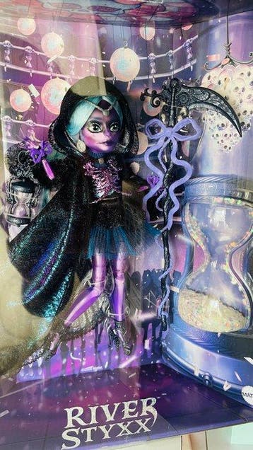 Mattel - Pop Monster High Skullector River Styxx - 2020+
