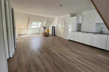 Te huur: Appartement Peerlkamplaan in Hilversum, Huizen en Kamers, Huizen te huur, Noord-Holland, Hilversum, Appartement